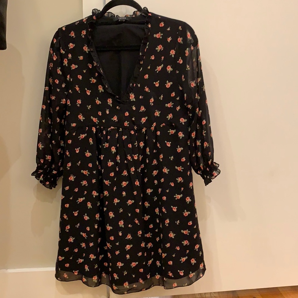 Black v-neck floral sundress